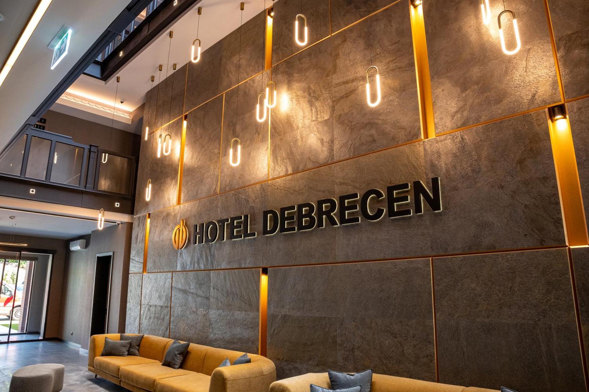 Hotel Дебрецен Екстериор снимка
